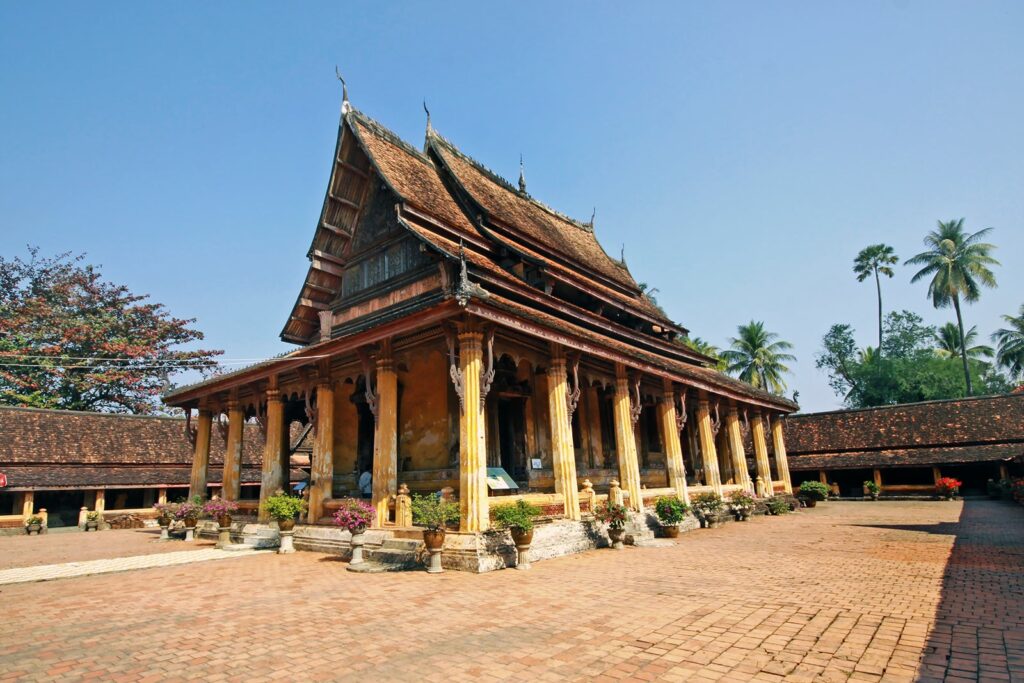Vientiane Guided City and Temple Tour
