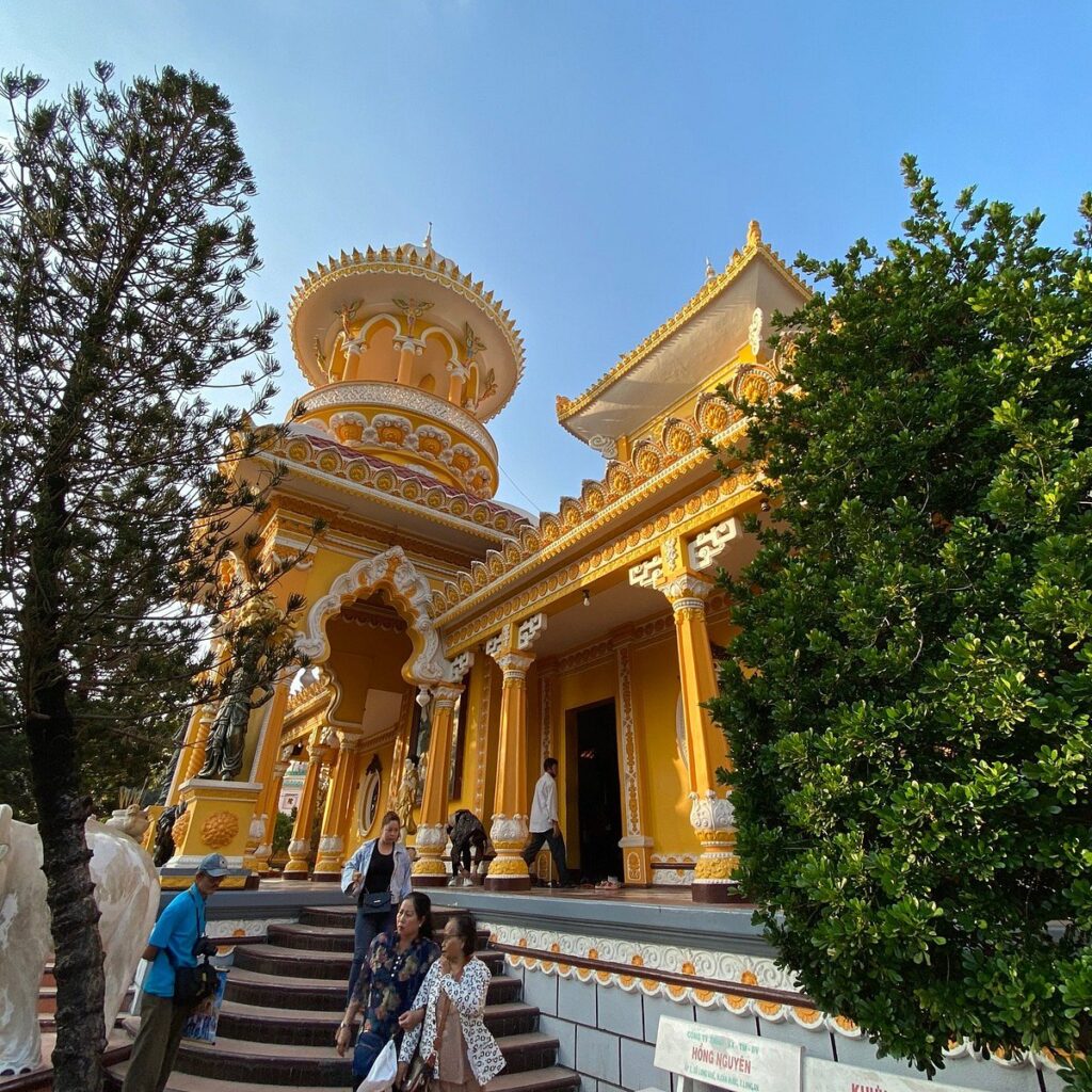 Tay An Pagoda