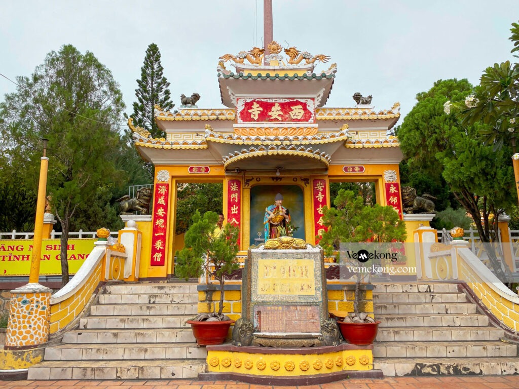 Tay An Pagoda